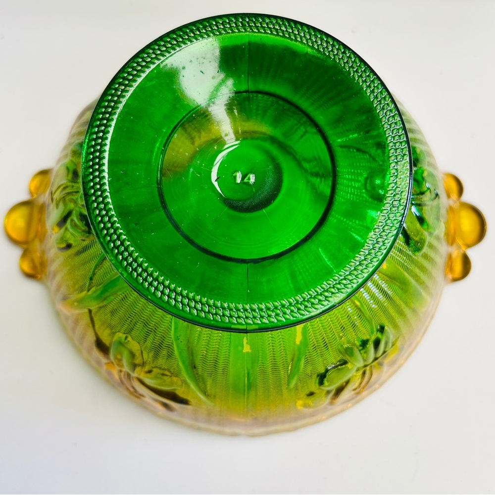 Vintage Jeannette glass bowl, Iris & Herringbone pattern in green & yellow. - Picture 3 of 6